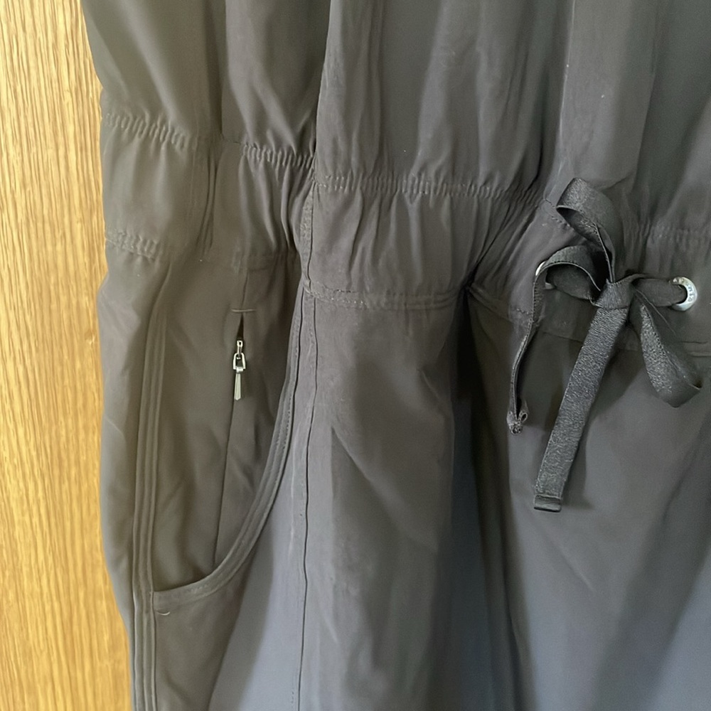 Patagonia Fleetwith Black drawstring waist dress size Medium